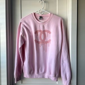 Gildan Pink Graphic Crew Neck